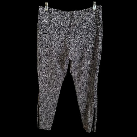 Athleta Womens Large Delancey Textured Moto Tights Pants Leggings Pockets 882716 - Picture 3 of 6